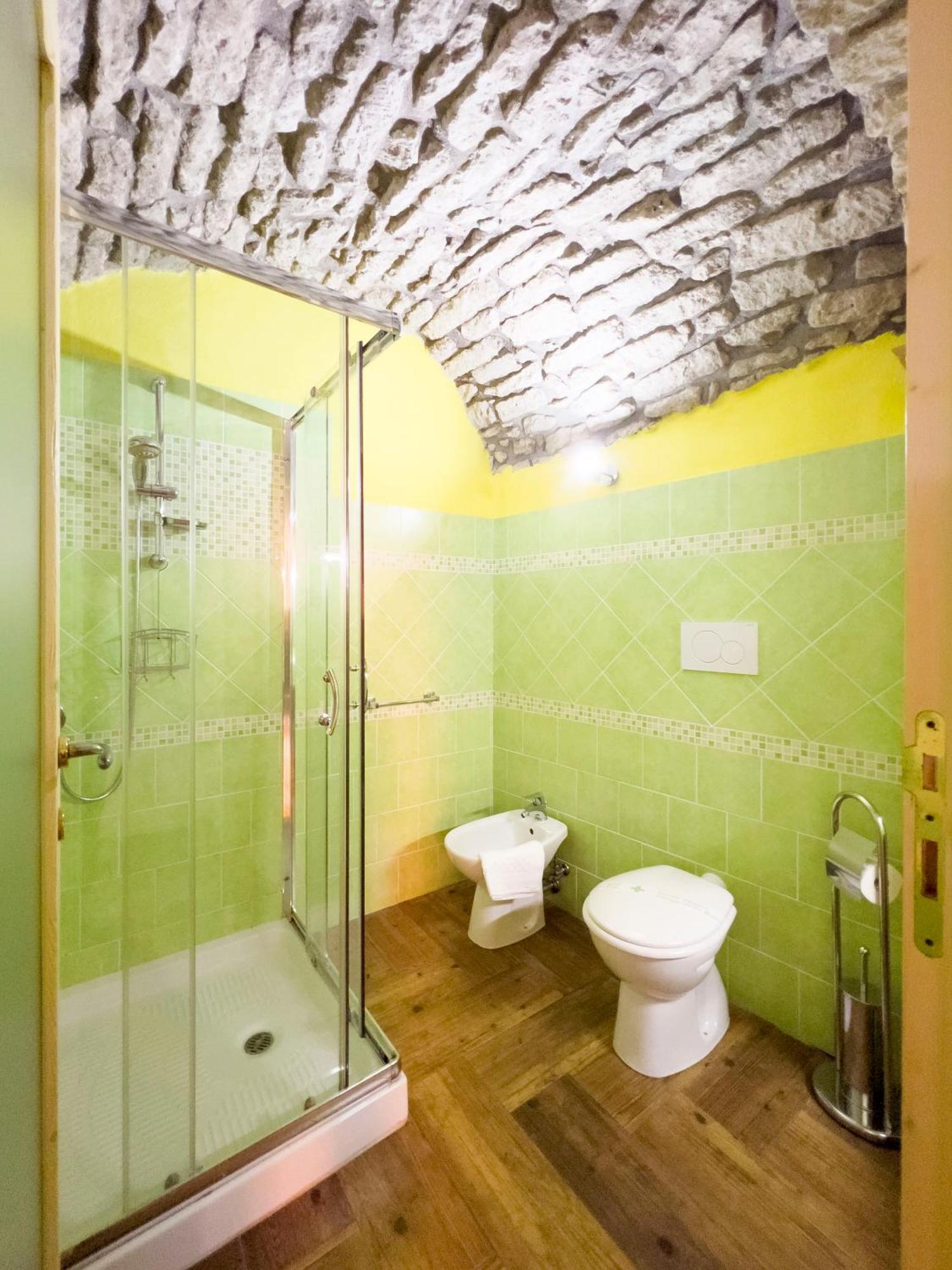 La Torre Del Pozzo Guest House بوسا المظهر الخارجي الصورة